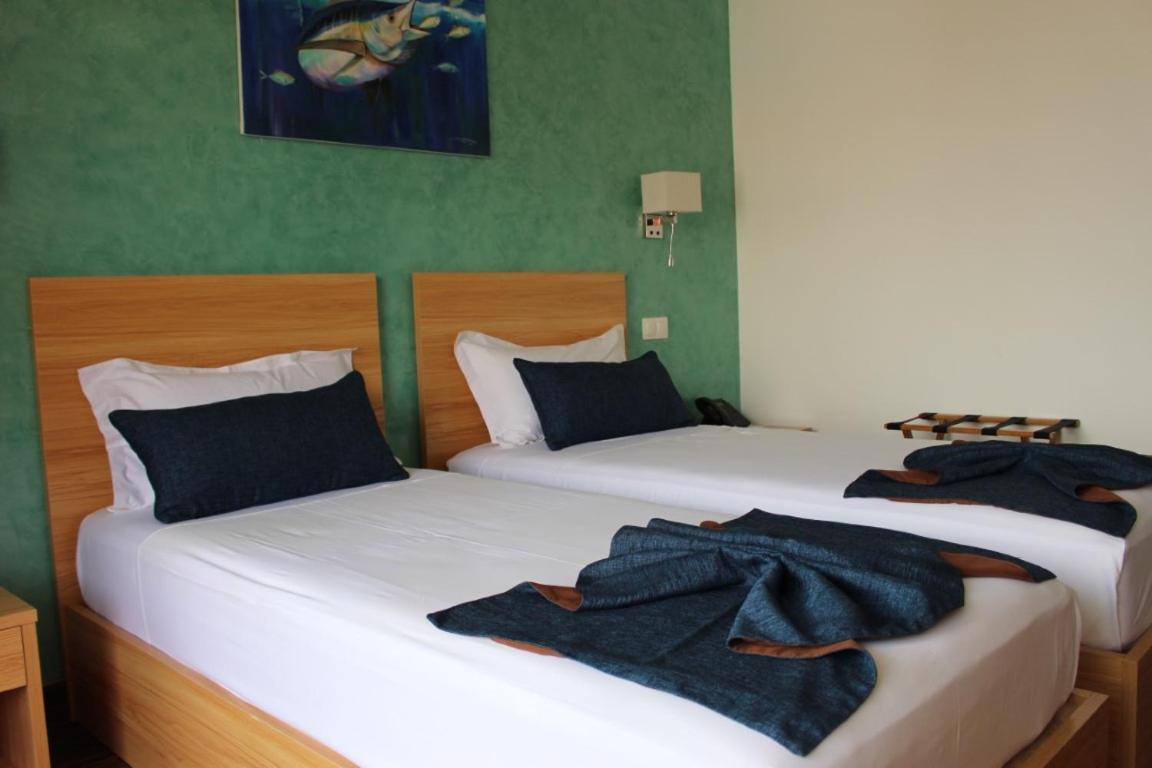 מינדלו Blue Marlin Hotel מראה חיצוני תמונה