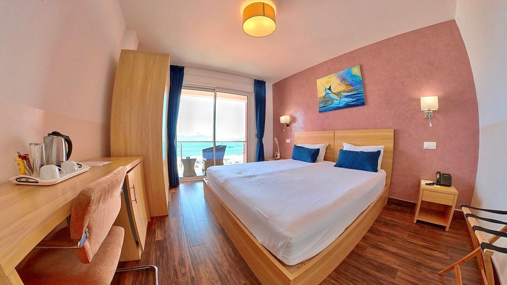 מינדלו Blue Marlin Hotel מראה חיצוני תמונה